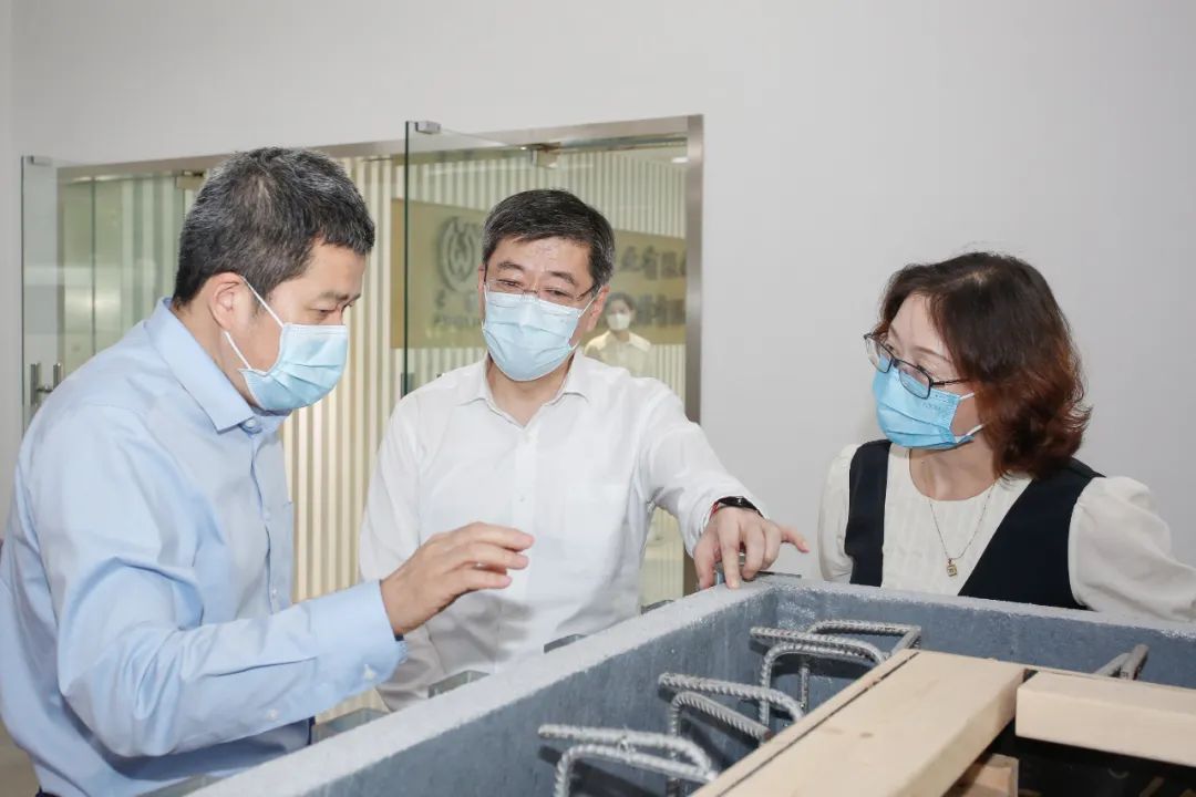 傾聽企業(yè)訴求，共謀發(fā)展良策——金山區(qū)委書記劉健深入新型建筑材料制造企業(yè)開展調(diào)查研究